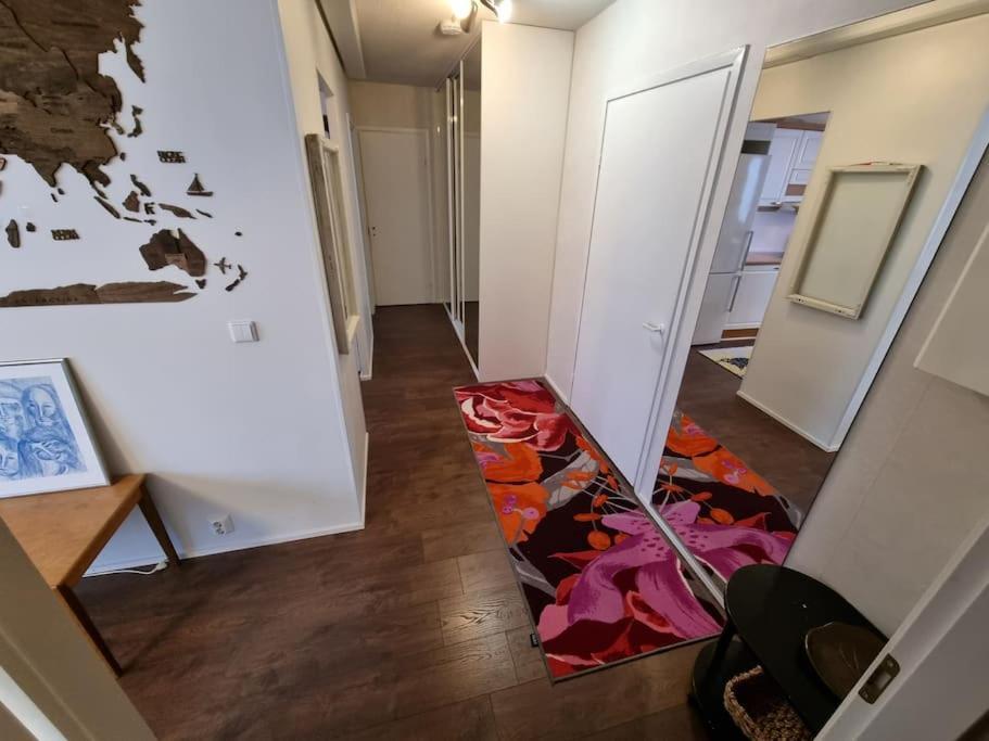 Valoisa Huoneisto Jossa Erinomaiset Vuoteet. Mikkeli Luaran gambar